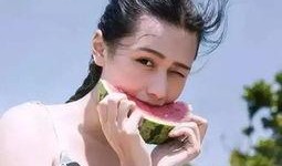 网红吃瓜周珊图片头像,吃瓜界的时尚达人